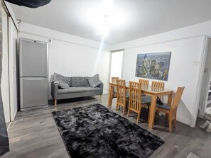 House, Berbilang Katil | Tempat makan