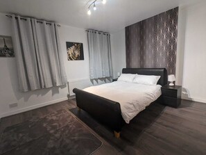 House, Multiple Beds | 4 bedrooms, iron/ironing board, free WiFi, bed sheets