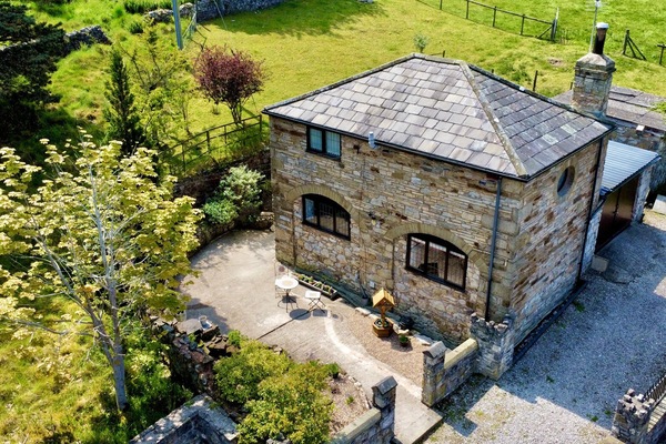 Cottage | Property grounds