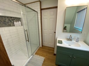 Shower, towels, soap, shampoo