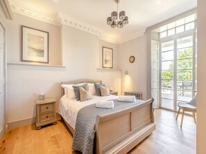 2 bedrooms, free WiFi, bed sheets