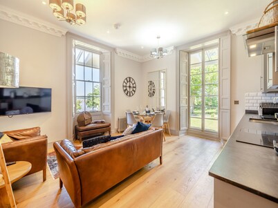 2 bedroom accommodation in Arnside, near Carnforth