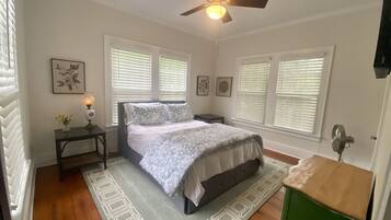 2 chambres, bureau, fer et planche à repasser, Wi-Fi gratuit