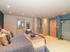 3 bedrooms, individually decorated, individually furnished, free WiFi - Yarn Cottage (Broadway)
