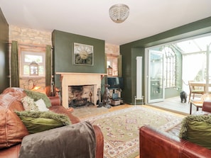 Living area - Yarn Cottage (Broadway)