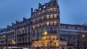 Façade de l’hébergement - soirée/nuit
