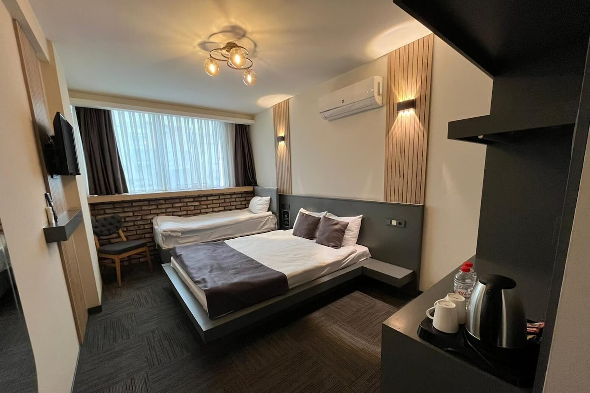 1 habitación, ropa de cama de alta calidad y escritorio