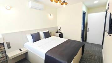 Standard Room | Ruang tamu | 30 inci televisyen LED dengan saluran TV premium, TV, monitor komputer