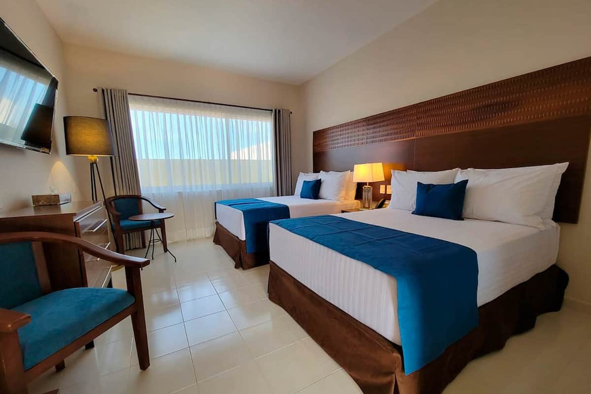1 bedroom, in-room safe, iron/ironing board, bed sheets