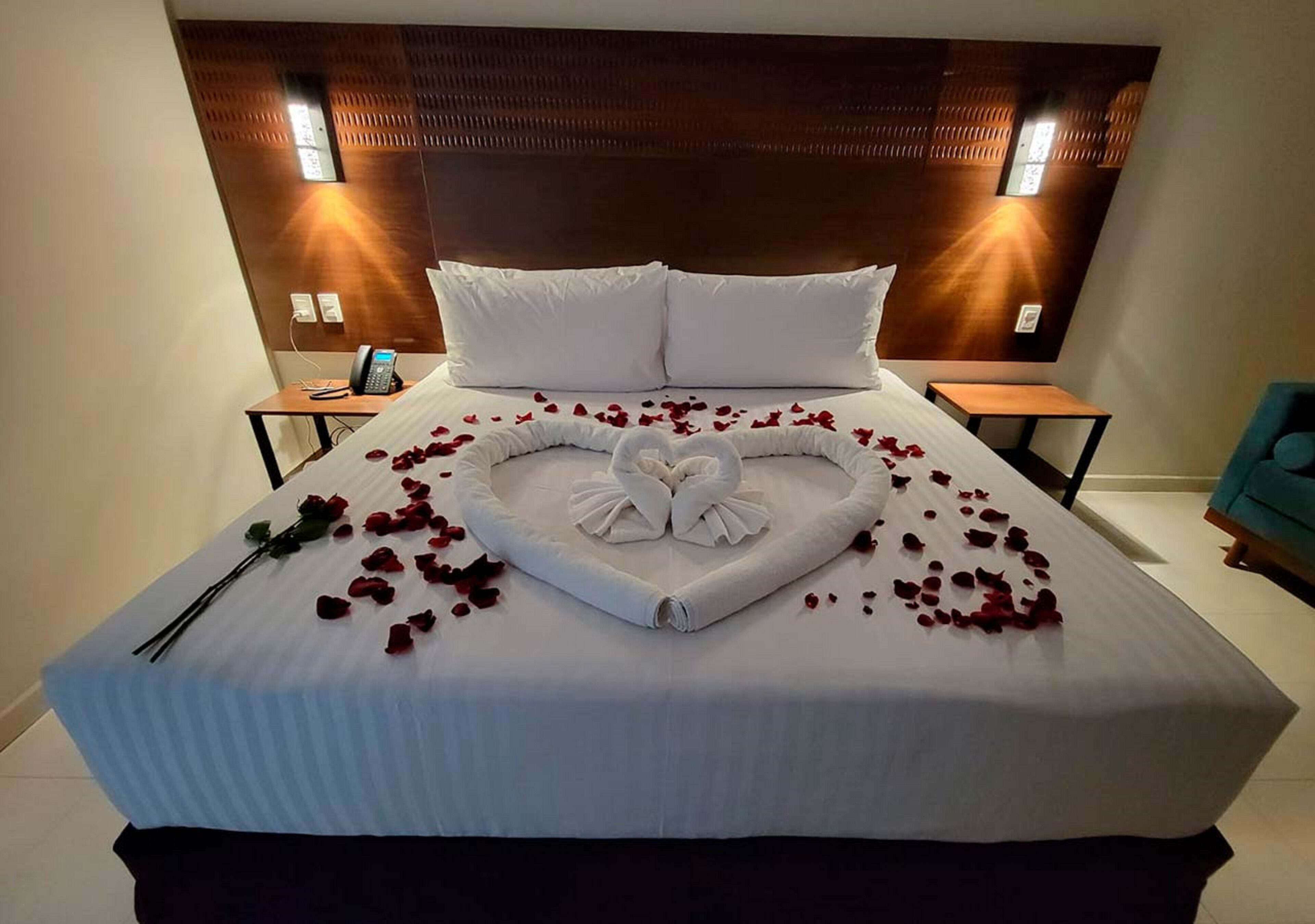 Coffres-forts dans les chambres, fer et planche à repasser