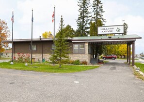 المنشأة من الخارج