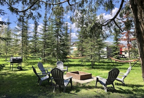 Hilltop Lodge - Birch -Queen Cabin