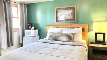 1 bedroom, bed sheets