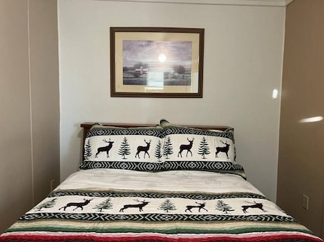 1 bedroom, WiFi. Whetstone Bay Lodge Room 1 - Sleeps 2 · Whetstone Bay Lodge Room 1 - Sleeps 2