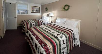 Whetstone Bay Lodge Room 2 - Sleeps 4