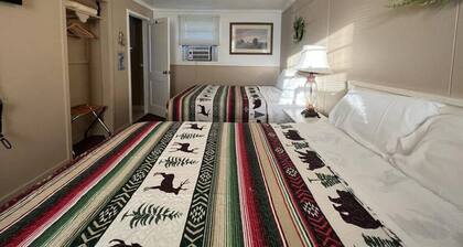 Whetstone Bay Lodge Room 2 - Sleeps 4