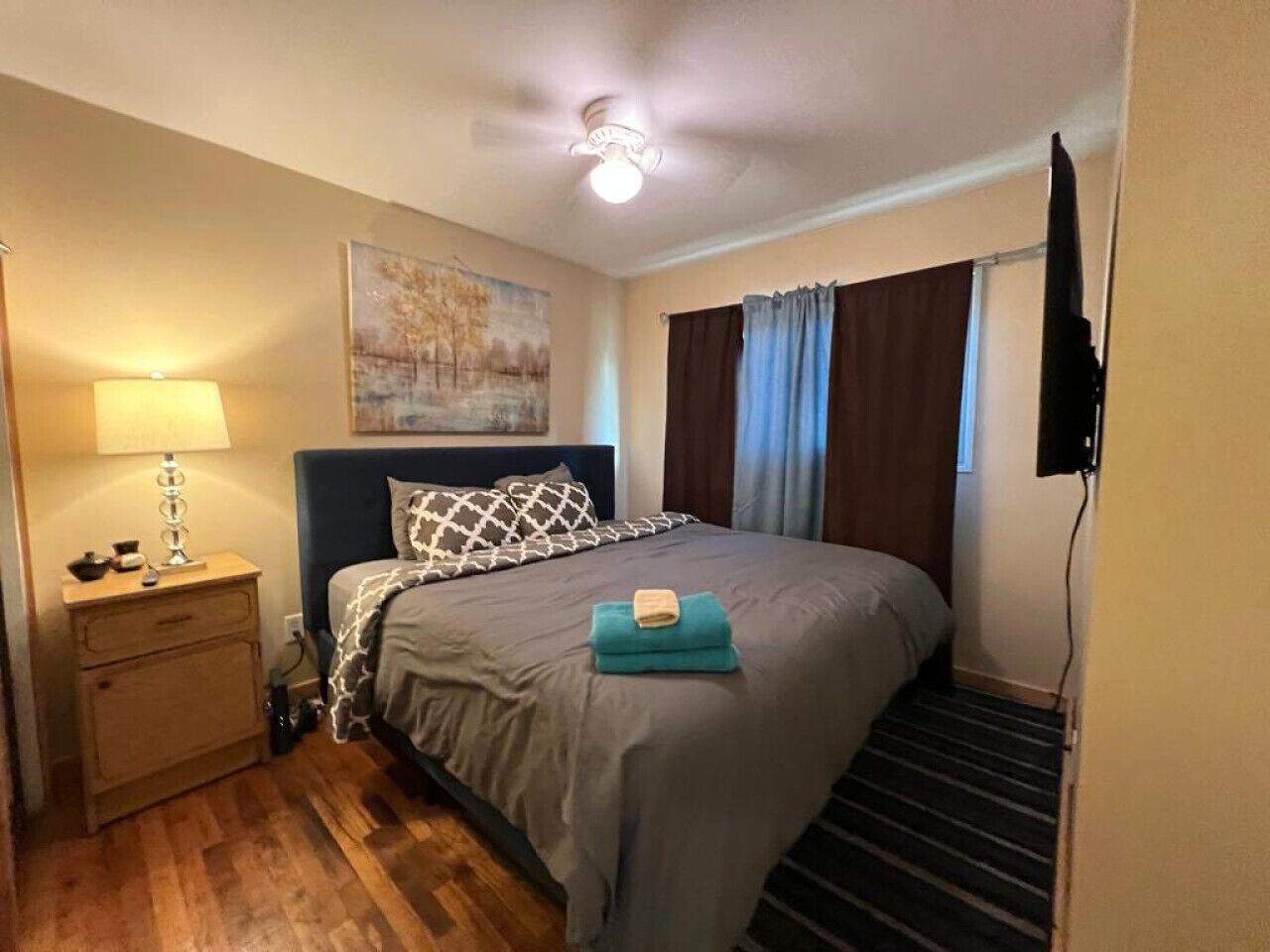 4 chambres, fer et planche à repasser, lit parapluie, Wi-Fi