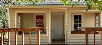 The Western Roost | A Vensérra Retreat Near Hot Springs State Park