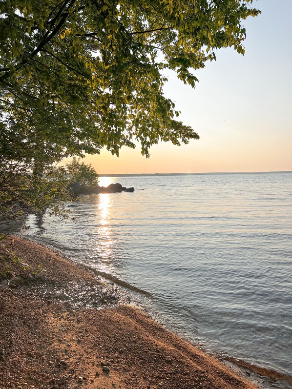 Sun loungers, beach towels