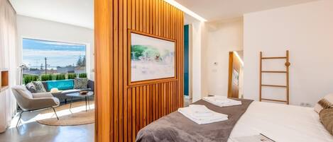 1 bedroom, iron/ironing board, internet, bed sheets