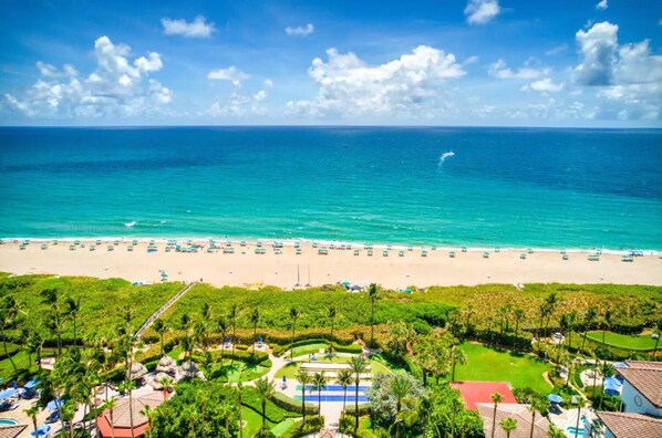 Beach nearby - Beach Island Access | Fire Pit | Hot Tub | Kitchen (West Palm Beach)