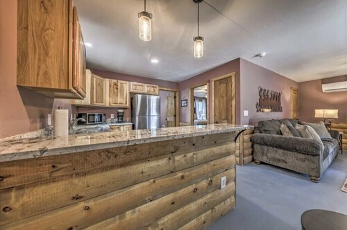 81C Cozy Cabin in Ruidoso Midtown!