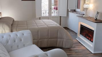 Deluxe Double Room | 1 bedroom, premium bedding, pillowtop beds, minibar