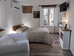 Luxury Suite | Living area