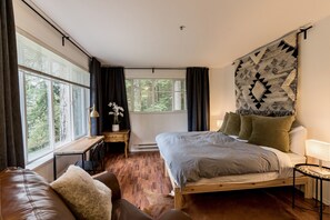 3 bedrooms, desk, free WiFi, bed sheets