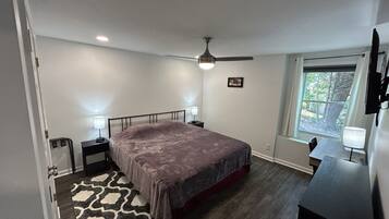 1 bedroom, desk, iron/ironing board, WiFi