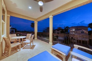 Casa, várias camas (Vue B) | Opções para refeição ao ar livre