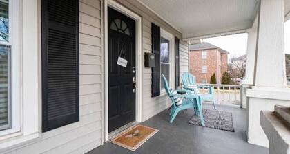 Adorable 2b/1ba <5 min GAC, downtown, universities