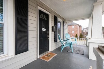 Adorable 2b/1ba <5 min GAC, downtown, universities