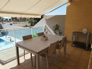Outdoor dining - Villa de Lujo Frente al Mediterráno (Casablanca)
