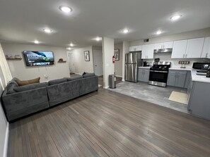 Interior - Home away from away. Beautifully decorated 3 king bed with 2 bath. Downtown NJ (Newark)