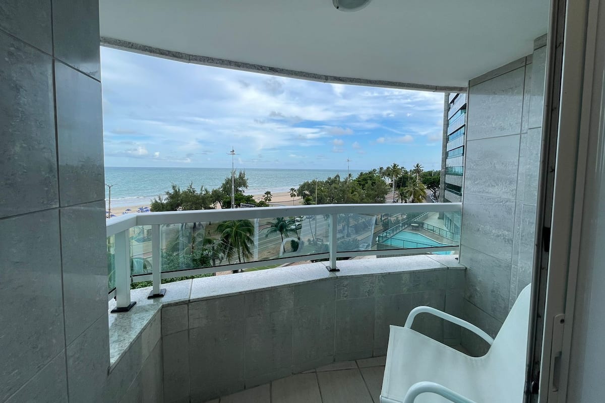 Apartamento | 1 quarto, cofres nos quartos, Wi-Fi de cortesia, roupa de cama