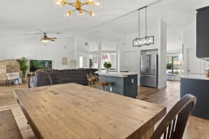 Interior - Luxury Corner Home, Arcade, Heated Pool & Spa. No extra fees. Pet Friendly. (Davenport)