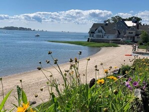 Liegestühle, Strandtücher