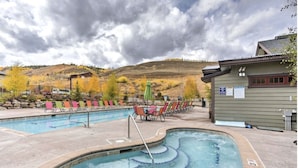Pool - Brand New Lux Ski in/out Granby, Hot Tub, A/C! (Granby)