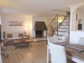 Interior - Apartment-Standard-Ensuite with Shower-Sea View-T3 (Porto-Vecchio)