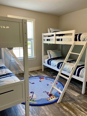 5 habitaciones, tabla de planchar con plancha y wifi gratis 
