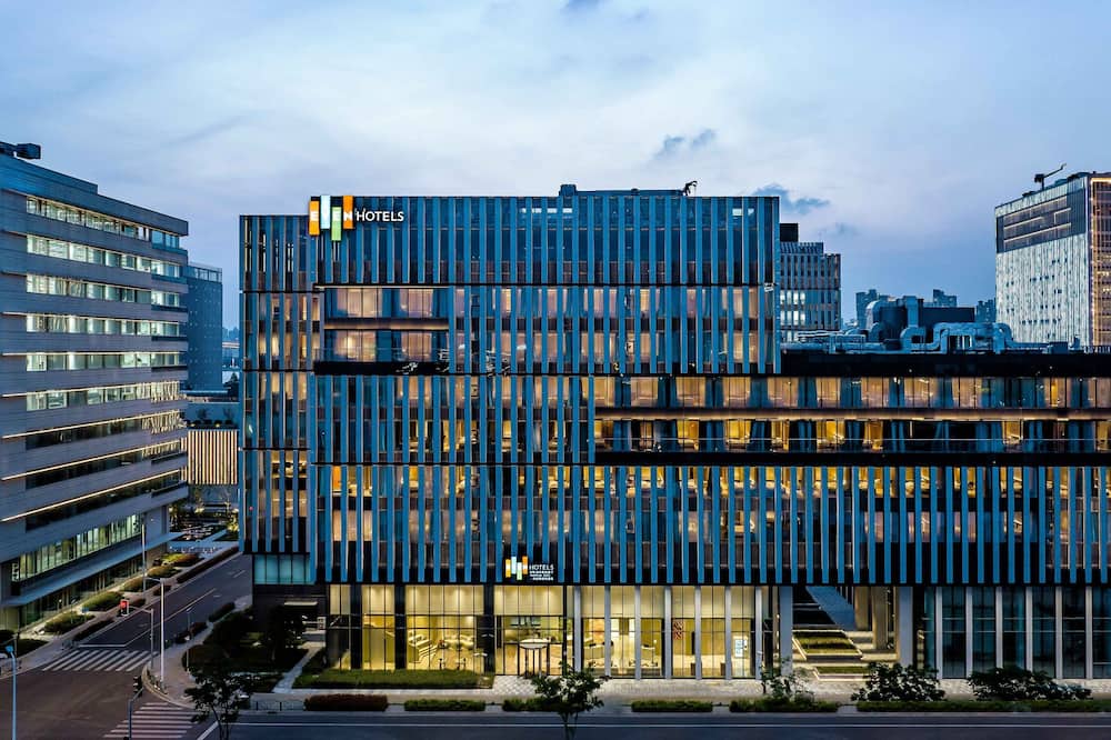 EVEN Hotel Shanghai Expo by IHG