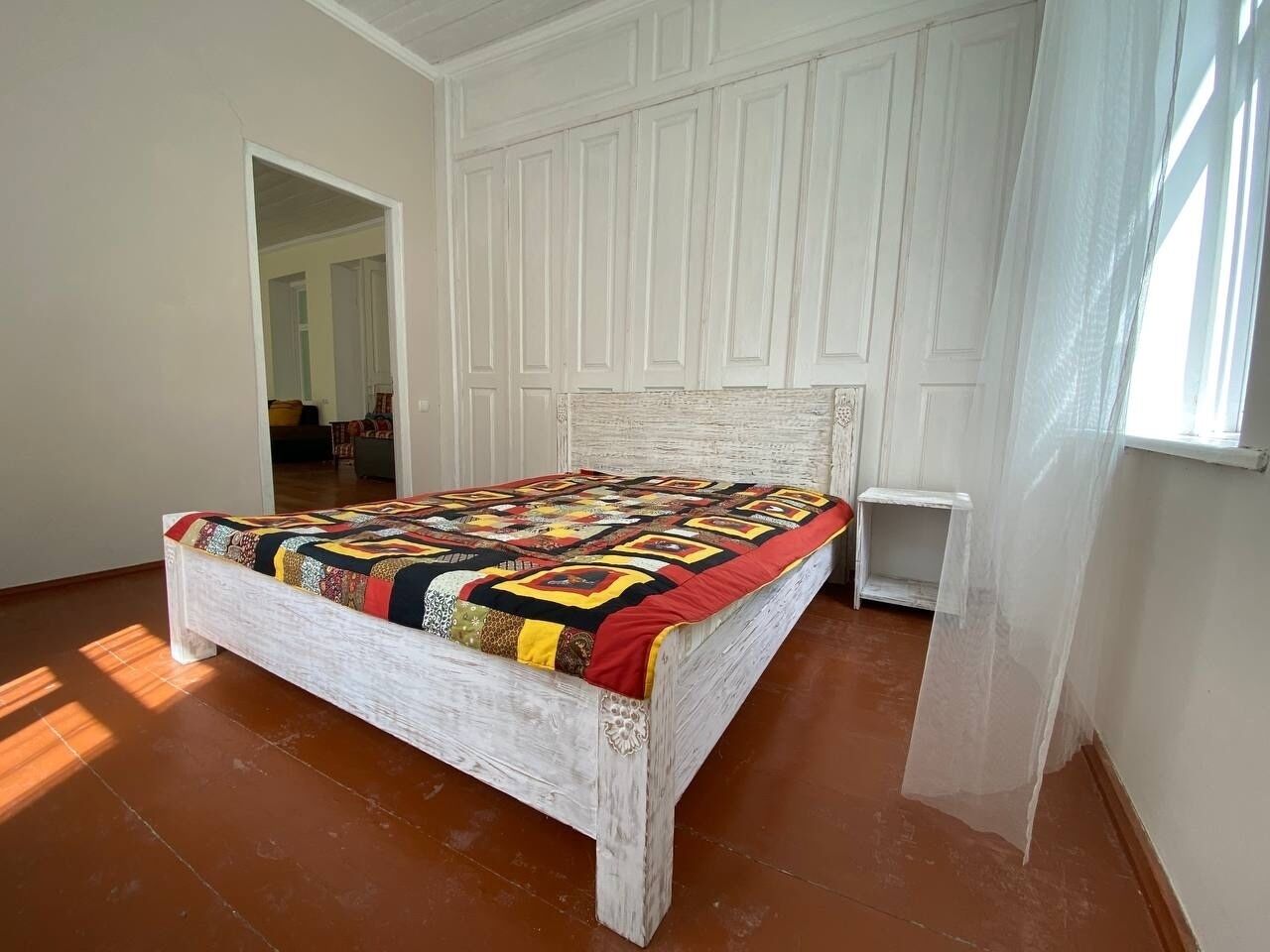 2 bedrooms, bed sheets