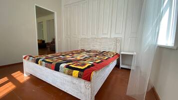 2 bedrooms, bed sheets