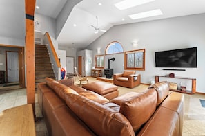 House (3 Bedrooms) | Property amenity - Stand-alone Mountain Home, Private Hot Tub and Deck, Mountain Views #34 by Summit County Mountain Retreats (Silverthorne)
