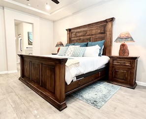 3 Schlafzimmer, Zimmersafe, Schreibtisch, Bügeleisen/Bügelbrett