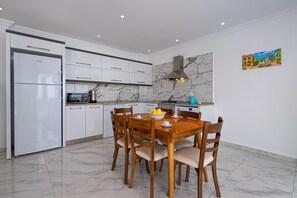 Dining - Villa Kayras 1 - mit Meerblick - mit Großer Terrasse (kas kalkan)