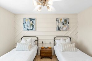 3 soveværelser, skrivebord, strygejern/strygebræt, gratis Wi-Fi