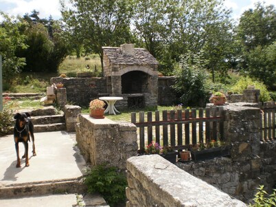 Maison Ancienne Caussenarde à Quelques km des Gorges du Tarn