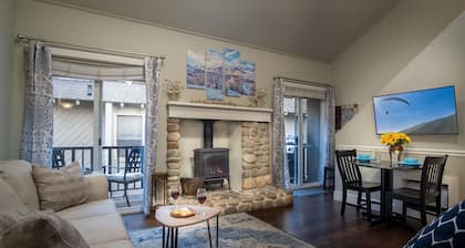 Sun Valley/Ketchum-Location, Hot tub, pet friendly, walk to ski and downtown